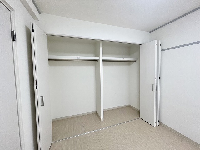 奥行きのある収納