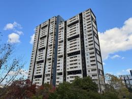 アステム芦屋B棟の外観