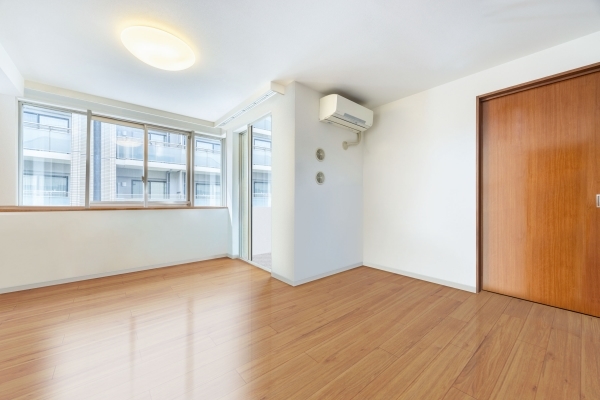 リビングには足元から温まる床暖房が設置されています。こちらはCGで作成したリフォームイメージです。