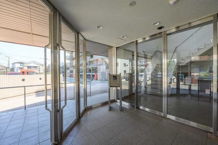 エントランス（撮影年月：2025年09月）