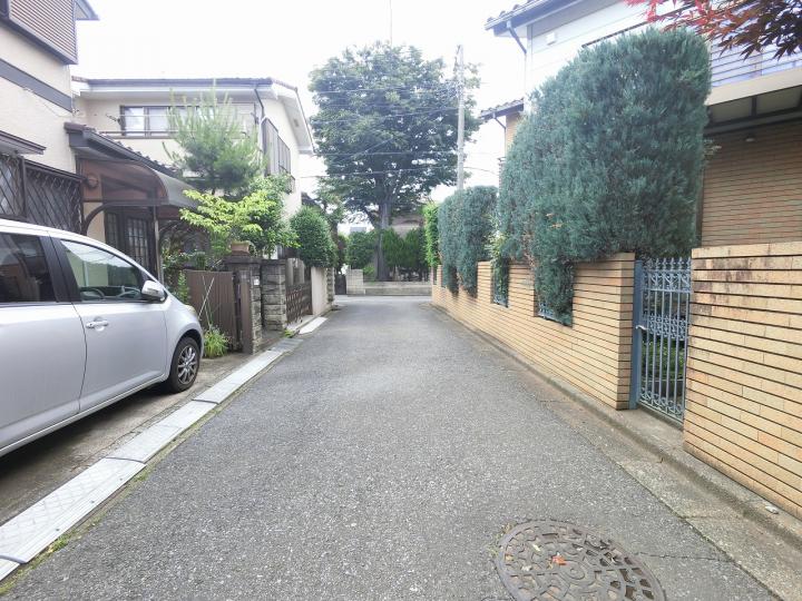 前面道路(北西に約2m接道)