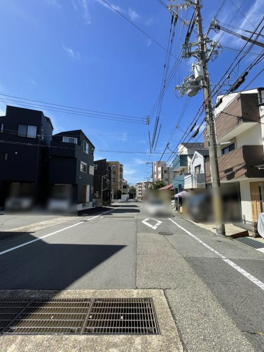 ■北側から見た前面道路