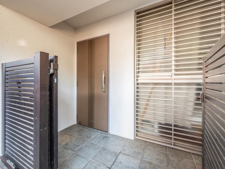 専用ポーチ付きの住戸です。