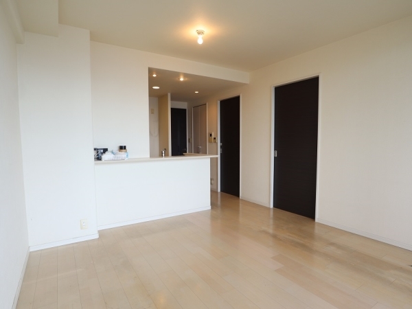 約13.4帖のリビングダイニングキッチンです。