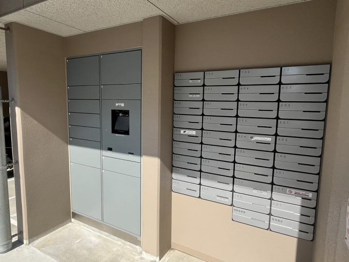 宅配ボックスです