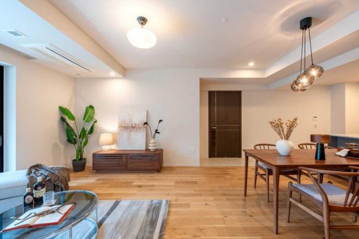 リビング・ダイニング:・家具調度品等は販売価格に含まれません。(撮影年月:2025年07月)