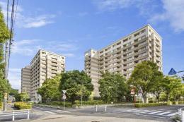 セントラルガーデン・レジデンスB棟の外観