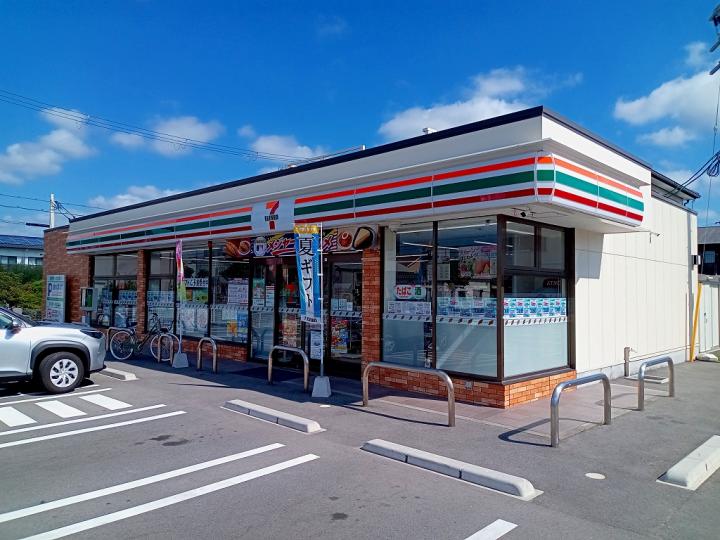 セブンイレブン徒歩５分