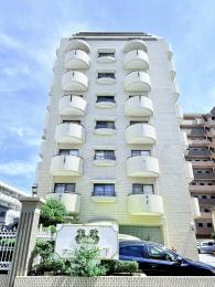 アンピール竹下１号館の外観