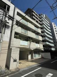 セレニティ湯島の外観