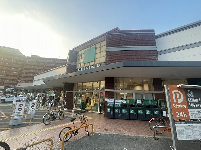 マンションから徒歩1分にございます。