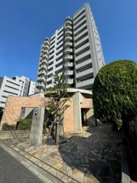 Ｄ’クラディア平和台の外観