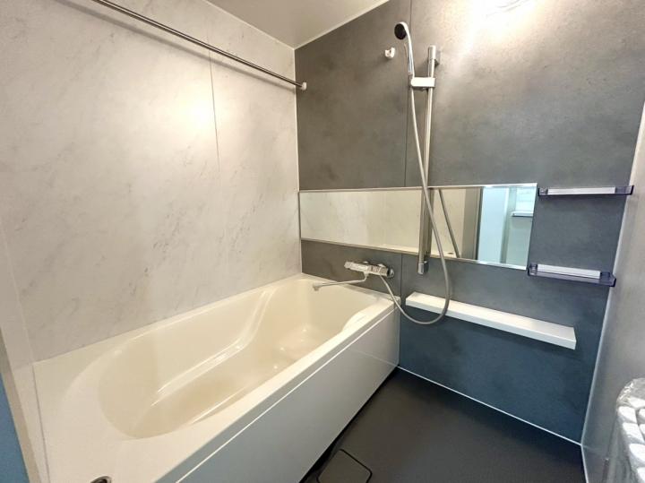 汚れの付きにくいフェイスクリン浴槽