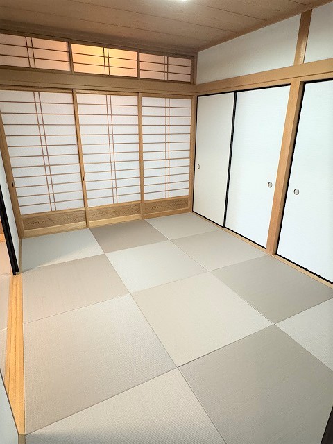 ~琉球畳仕様の和室はリビングの隣にあり繋げて使うことも可能~