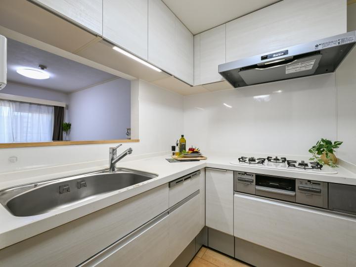 キッチン×リビング×2LDK×最上階×南東向き LDK20.5帖・2020年リフォーム済