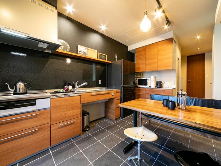 IHコンロ・建付け収納があるキッチン