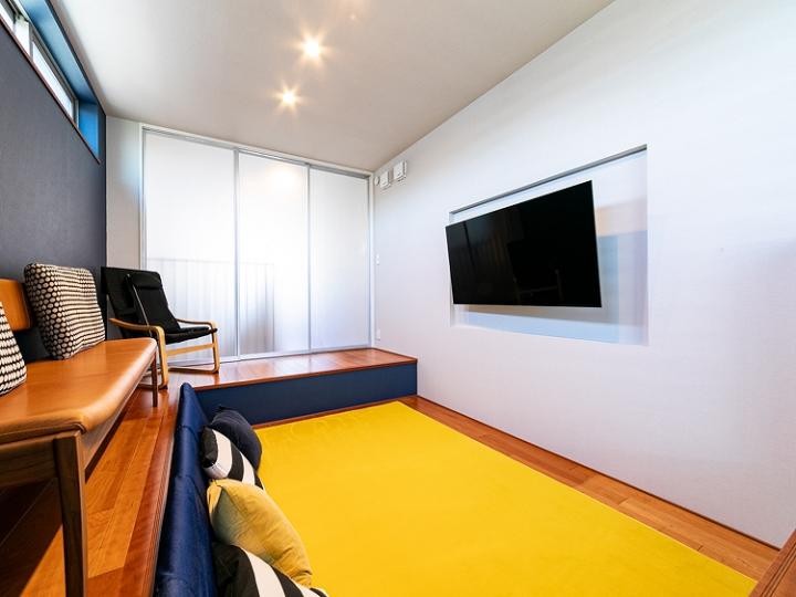 テレビは立て掛け可能!