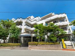 コスモ津田沼ウエストコアの外観