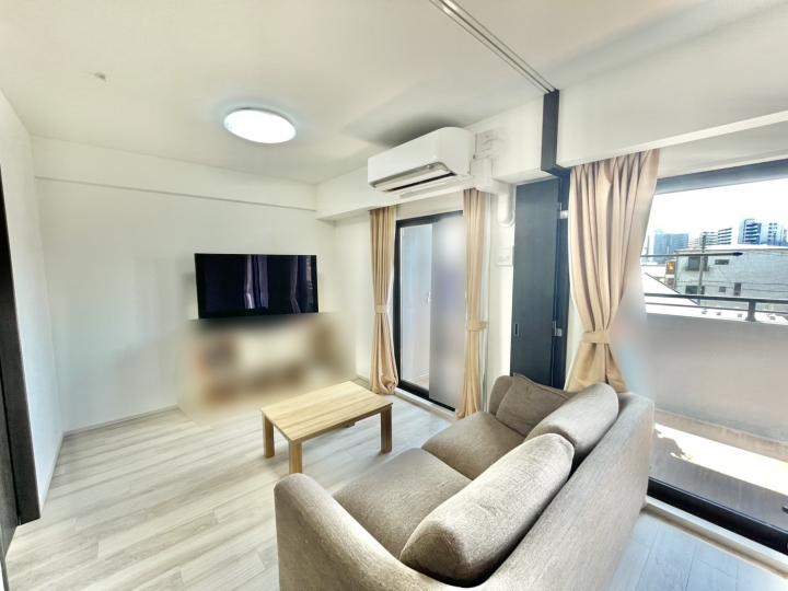 ■洋室約5.5帖ですが、リビングとしても使用可能です■ウォークインクローゼット付き