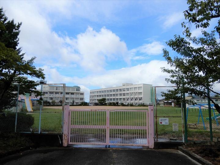 桜の宮小学校…約450m