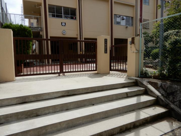 桜の宮中学校…約500m