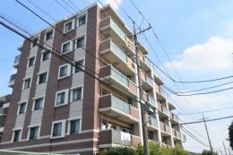 アンビシャスパーク京王堀之内の外観