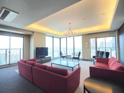 ２０階スカイラウンジ