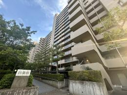 オークヒルズ香里四番館の外観