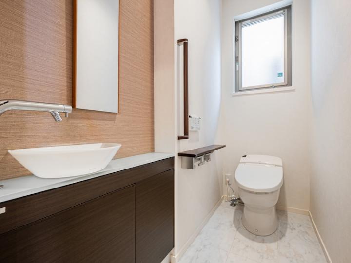 1Fトイレ 手洗い付きです