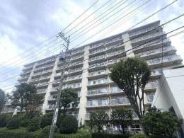 藤和すずかけ台ハイタウンの外観