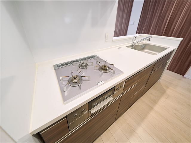 高機能ガラストップコンロを使用しております