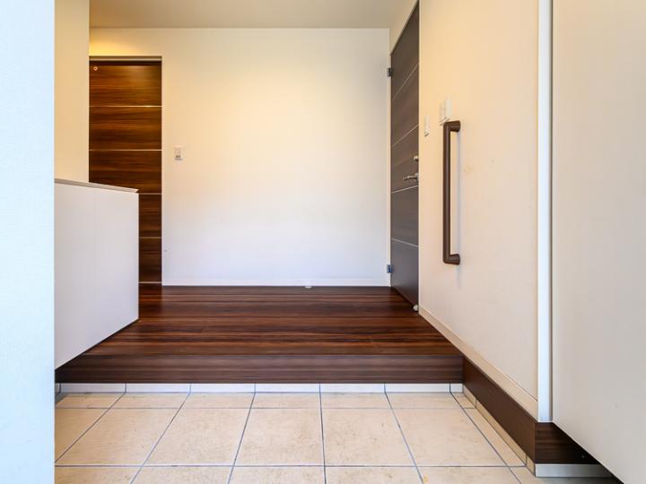 玄関収納の救世主、シューズクローク設置