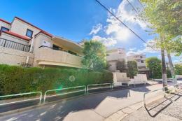 藤和千歳船橋ホームズの外観