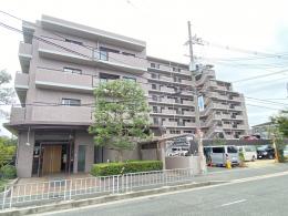 ステイツ枚方・長尾ヒルズの外観