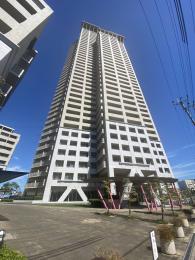 くずはタワーシティT棟の外観