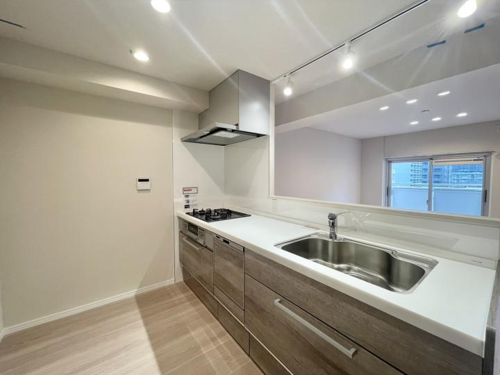 食洗器付きのシステムキッチン