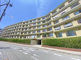 メゾン枚方岡山手の外観