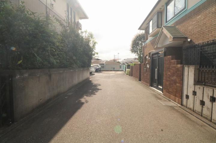 前面道路幅員約5mです。