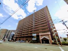 グランピアマンションアーガス吉塚の外観