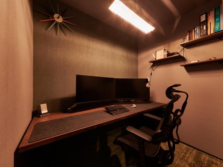 ■2階の納戸(2.5帖)は書斎スペースとして在宅勤務などに利用可能です。