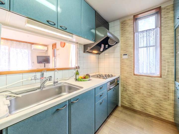 家族を見守りながら料理ができる対面キッチン