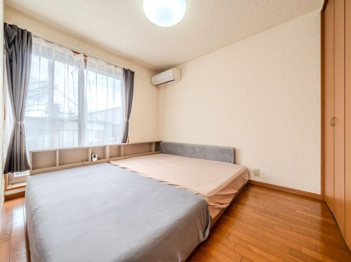 約10.6帖のクローゼット付き寝室