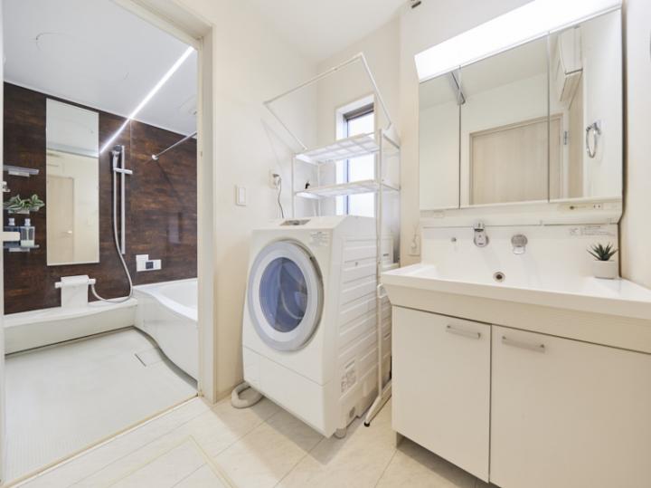 洗面所、洗面台