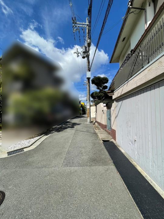 ■南側から見た前面道路