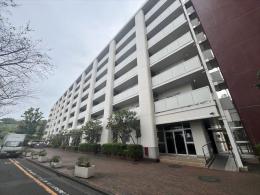 新ゆりグリーンタウンさつき街区１号棟の外観