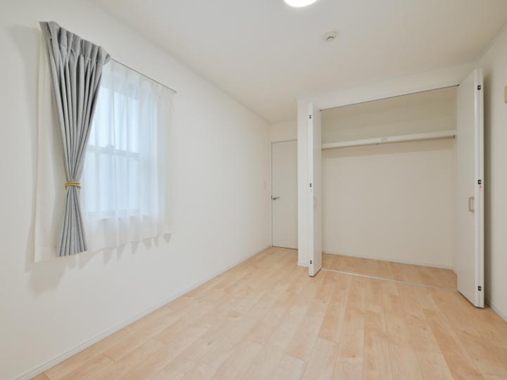 居室は全室収納付きです。