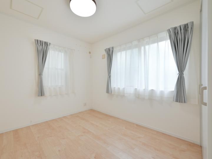 全居室2面採光です。