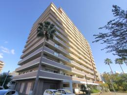 マリナタウンウエーブコースト７番館の外観