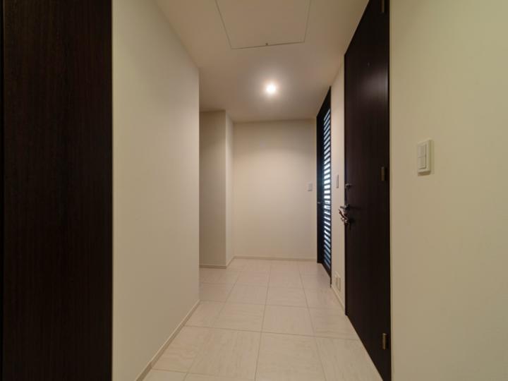 タイル張りの玄関・ホール