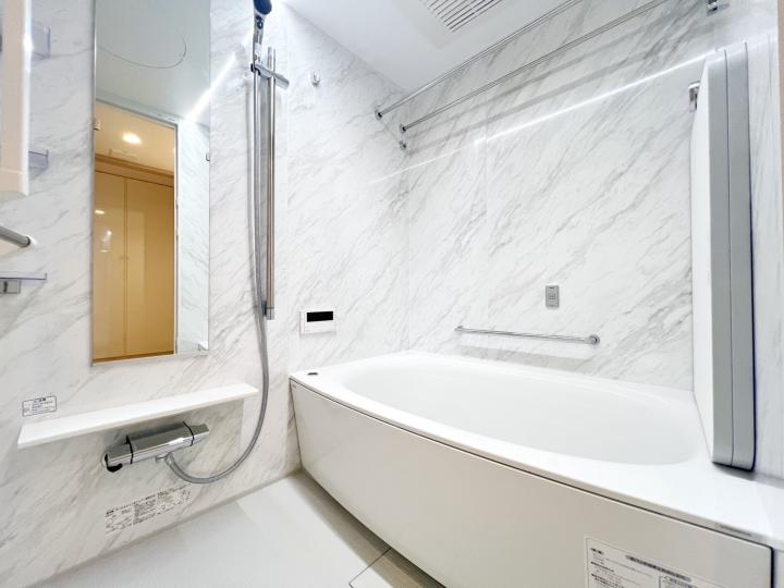 浴室は1317サイズ、浴室乾燥、暖房、ミストサウナが備え付けられています!